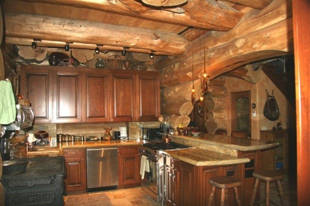 Mountain log cabin kitchen