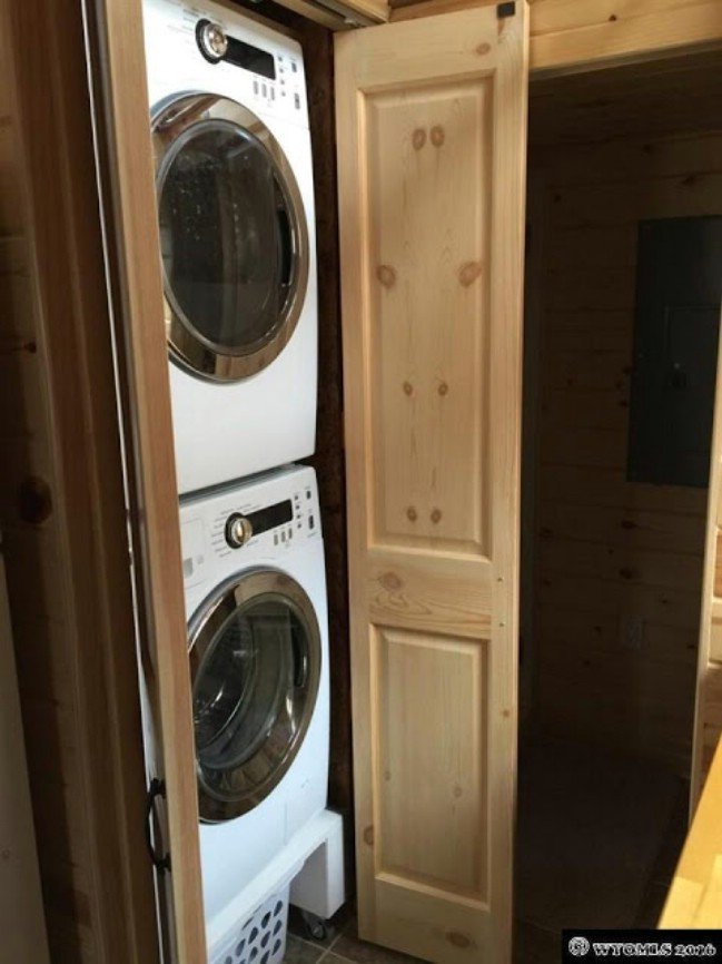 Wyoming Tiny House Full of Amenities Sells for ,000