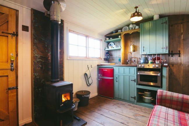 She Was Dreaming of a Tiny Shepherd’s Hut, So She Built It Herself