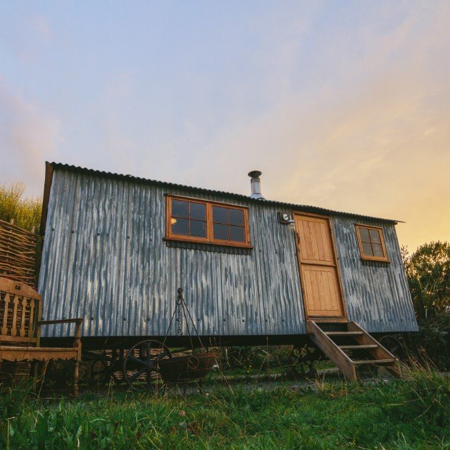 She Was Dreaming of a Tiny Shepherd’s Hut, So She Built It Herself