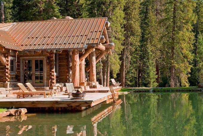 Headwaters camp lakeside log cabin