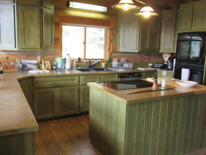 Montana log cabin kitchen