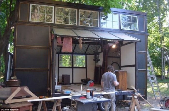 Resourceful Couple Built a “Cinematic” Tiny House for Just ,000!