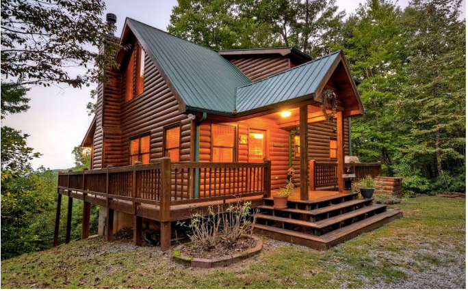 Charming Mountain Retreat For Sale