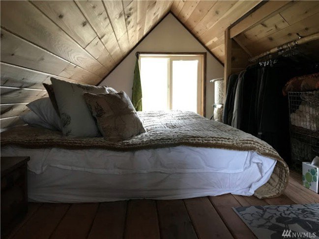 Tiny cabin loft