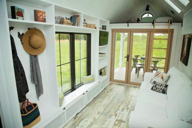 Perch & Nest Releases Newest Family Size Tiny Farmhouse on Wheels