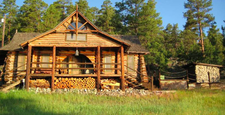 The Canyon Ferry Lake Real Log Cabin