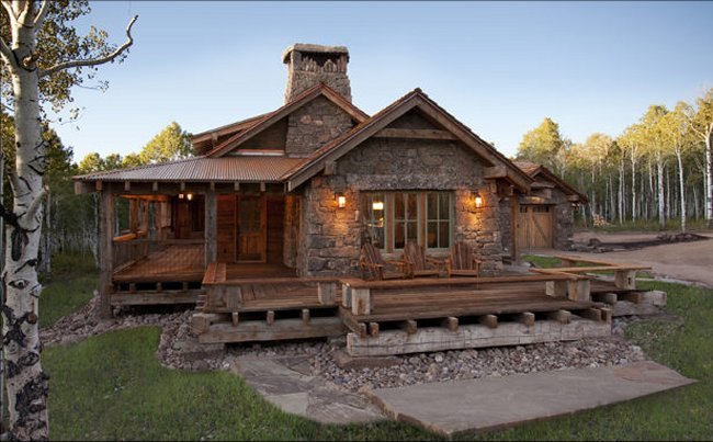 Awesome Log Home With Rustic Interior